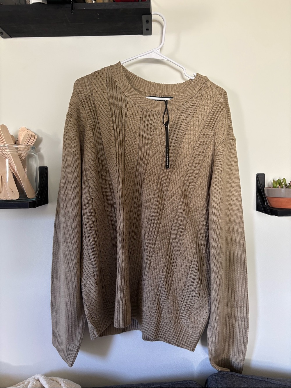 NovaMEN Men’s XL Tan Cable Knit Crewneck Sweater NWT